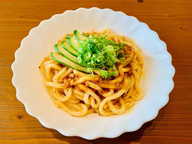 エバラ　プチっとうどん　具入り汁なし担々麺の作り方